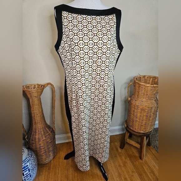 Beautiful Pierri geometric pattern dress size 14. - Picture 3 of 12